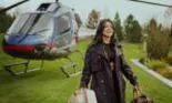 INNA aterizează cu elicopterul în curtea casei!