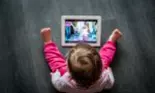 Copiii și ecranele – care sunt beneficiile și riscurile expunerii copiilor la ecrane?