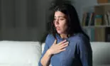 O femeie trăiește lunar cu teama ca menstruația să nu-i declanșeze un atac fatal