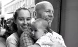 Ce face soția lui Bruce Willis pentru a-l ajuta să se simtă bine în ciuda demenței sale?