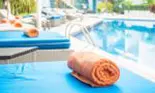 Mergi la piscină? Iată de ce ar trebui să eviți să faci asta