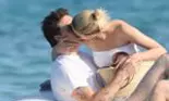Nu se mai pot abține! Brooklyn Beckham și Nicola Peltz s-au sărutat pasional în văzul tuturor