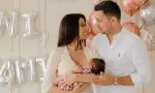 Flick, imagine adorabilă cu micuța Eva Maria. Este superbă: „Îți prezint azi Lumea mea'