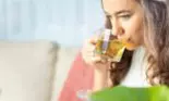 Ceaiul care te ajută să slăbești fără dietă și sport. Costă 5 lei și îl găsești la orice magazin