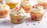Uite de cât de simplu se fac prăjiturile cup-cake!