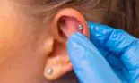 Vrei un piercing? Greșeli frecvente care îți pun sănătatea în pericol