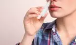 Noul vaccin anti-Covid: picături în nas în doză unică. Protejează împotriva virusului și a tuturor variantelor