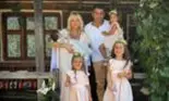 Laura Cosoi nu se teme să călătorească în afara țării cu familia în varianta extinsă. Vedeta s-a întors din Sicilia și plănuiește vacanța de sărbători