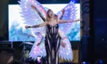 Andreea Bălan a răbufnit după ce fanii au criticat-o pentru ținuta purtată la un concert din Botoșani: „Este foarte reușită și sexy! Tu proiectezi pe mine defectele tale'