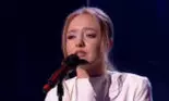 Alexia Tudose, tânăra care a supraviețuit unui accident grav după care i-au fost reatașate mâinile, a impresionat în finala Românii au talent 2025