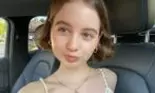 Irina Columbeanu a absolvit liceul în America. Cum a apărut la ceremonie, îmbrăcată în robă și cu tocă pe cap