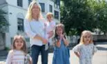 Laura Cosoi i-a rupt turta Aidei și a făcut petrecere în curte pentru toate fetele ei. Ziua surorilor e plină de sens și iubire'