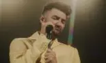 Smiley, copleșit de emoție la Sala Palatului: a plâns pe scenă, în fața părinților, soției și prietenilor. Imagini de la cele două concerte sold-out