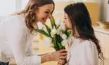 Horoscop mâine, 8 martie 2026: ziua femeii și a mamei sub Luna în Rac. Emoții puternice, reconciliere și recunoștință