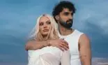 Alexandra Stan, în costum de baie la plajă, înainte de a naște. Artista va aduce pe lume o fetiță