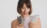 Venus în Balanță deschide ușa norocului! Banii vin mai ușor în viața zodiilor. Cine îi adună cu două mâini