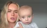 O tânără mamă a șocat internetul: Motivul pentru care își dă intenționat copilul de 4 luni cu autobronzat