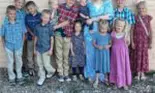 O femeie a născut 12 copii în 12 ani. Iată detalii din viața familiei sale uriașe