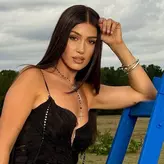 Cum arăta Alina Eremia la 5 ani, când a apărut la „Tip Top Minitop”. Horia Brenciu i-a dat o batistă, dar nu a mai primit-o înapoi