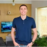 Cum arată casa lui David Popovici. Vila modernă cu grădină generoasă și acces la piscină semiolimpică