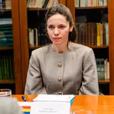 Schimbare radicală de stil! Cum s-a afișat partenera lui Nicușor Dan la întâlnirea cu UNICEF. A furat toate privirile
