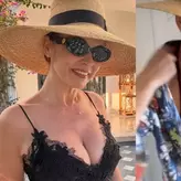 Andreea Marin, vacanță în Capri alături de fiica ei. Cum își menține forma fizică la 51 de ani