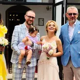 Cum îmbină Simona Gherghe rolul de mamă cu televiziunea. Secrete din culisele nolui sezon Mireasa: „Relațiile sunt reale, iar emoțiile nu mai pot fi jucate”