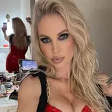 Andreea Bănică a renunțat la blondul care a consacrat-o! Cum arată acum și ce spune despre sacrificiile din viața de artist: „Pare glam din exterior”