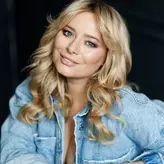 Laura Cosoi a publicat o nouă fotografie înainte să nască. Cum arată actrița în ultimele zile de sarcină