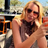 Cine este bărbatul care i-a furat inima Dacianei Sârbu după divorțul de Victor Ponta: „Cel mai mult îmi place că îmi iubește fetele”