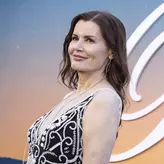 Geena Davis, apariție incendiară la 70 de ani! A făcut furori într-o rochie mini la premiera „The Boroughs”