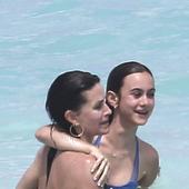 Courtney si Coco la plaja