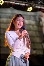 Anita Petruescu 8