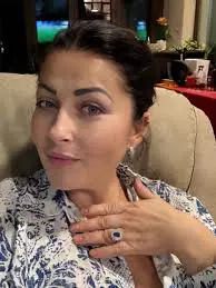 gabriela cristea manichiura