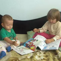 Am facut trei copii sa zambeasca