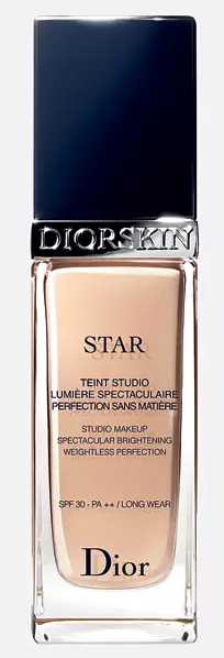 Fond de ten Dior Diorskin Star, 245 lei