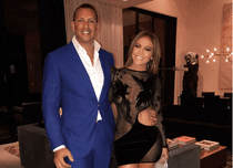 Jennifer Lopez a sărbătorit la dublu în weekend