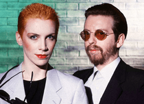 Trupa Eurythmics se reuneşte pentru un tribut adus trupei Beatles