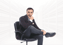 FOTO. Marius Saizu, prezentatorul știrilor Prima TV, pentru prima dată pe schiuri!