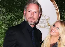 Jessica Simpson și soțul ei, Eric Johnson, au divorțat după zece ani de căsătorie. Cei doi au trei copii împreună