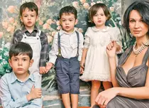 Imagini de colecție cu Kim, fiica Nicoletei Luciu. Cum arată adolescenta. A moștenit trăsăturile celebrei mame
