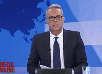 Cine este Adrian Bucur, prezentatorul emisiunii „Miezul problemei” de la Național TV. Are peste 25 de ani de experiență în televiziune