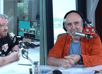 #FarsăDe1Aprilie: Kiss FM și Rock FM și-au inversat frecvențele, pentru un start de zi pe cât de confuz, pe atât de amuzant!