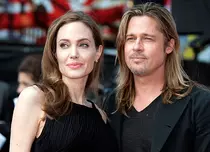 Angelina Jolie, ovaţii la prima apariţie după operaţie