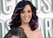 Katy Perry e prima în topul celor mai bine plătiţi muzicieni pe 2015