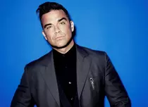 Digi Life transmite azi concertul „Robbie Williams, live in Tallinn”, o producție BBC