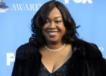 Shonda Rhimes („Anatomia lui Grey”) mai face un serial medical la ABC