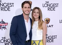 Melissa Benoist şi Blake Jenner, colegi în „Glee”, s-au căsătorit