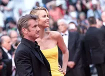 Cu cine a înlocuit-o Sean Penn pe Charlize Theron?