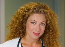 Alex Kingston („Spitalul de urgenţă”) s-a măritat a treia oară